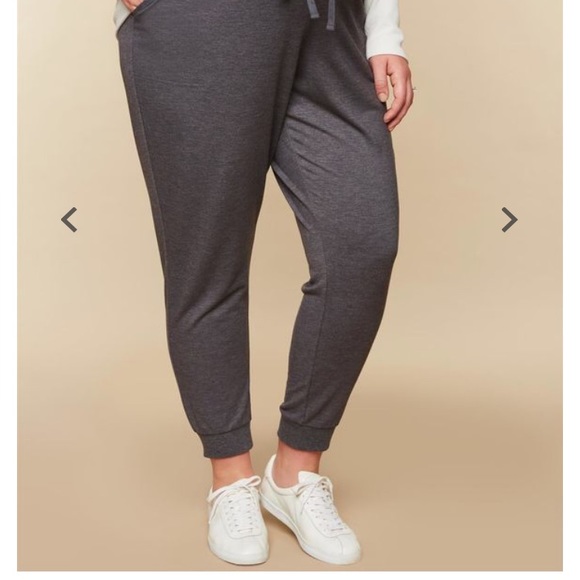 Motherhood Maternity joggers - Picture 2 of 5